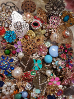 Brooches, hair pins, pendants, rhinestone brooches, and more .