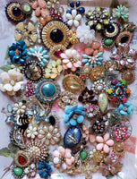 Fashion Costume Brooches Bundle 15 Pieces Assorted Styles