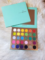 Havan Club 30 color eyeshadow palette from Kara Beauty