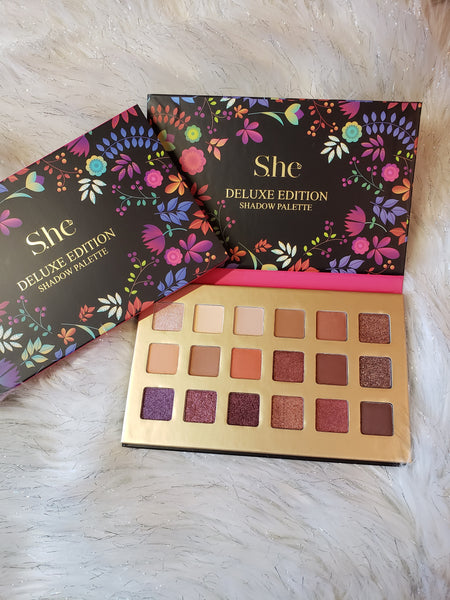 She Deluxe Edition 18 color eyeshadow palette